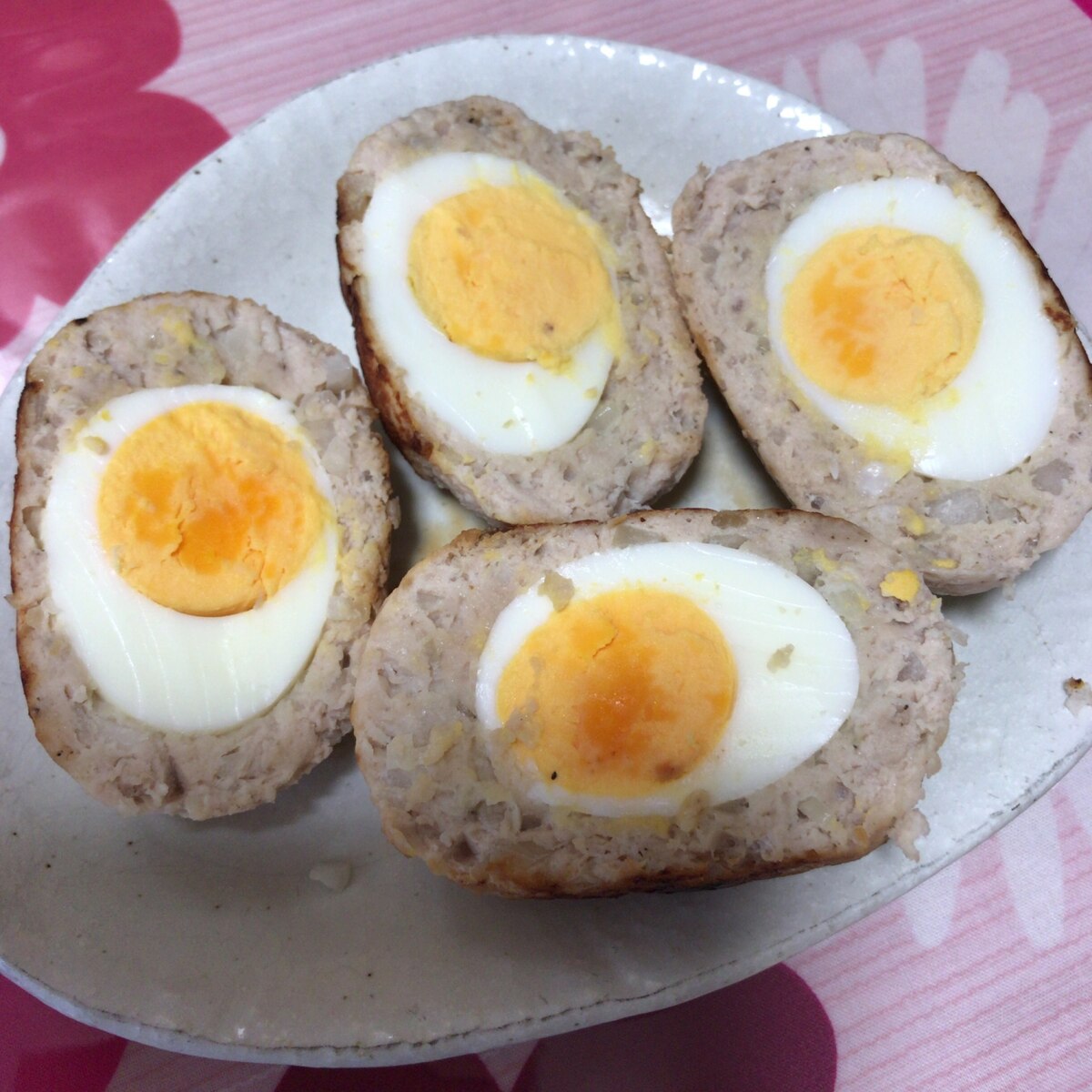 ゆで卵入りハンバーグ レシピ 作り方 By ユナミ 楽天レシピ